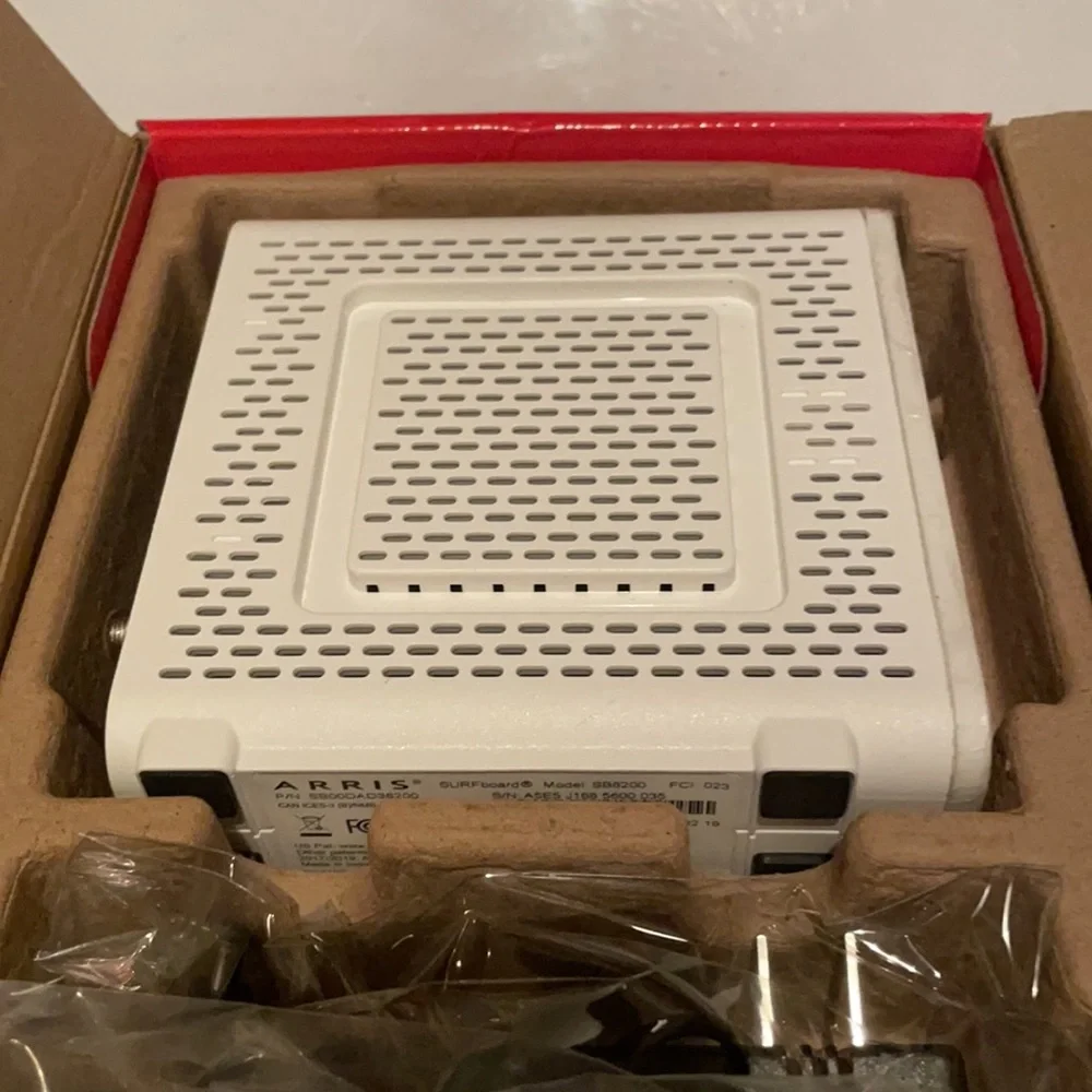 ARRIS Surfboard SB8200 DOCSIS 3.1 Cable modem 2 1GB+ Illuminate monthly fees
